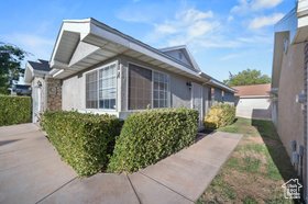 Photo 2 for 2050 W Canyon Dr #8A