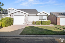 Photo 1 for 2050 W Canyon Dr #8A