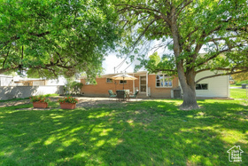 Photo 3 for 1472 W Olive St