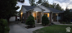Photo 2 for 1838 E Hillcrest Ave