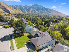 Photo 5 for 3554 E Suniland Cir
