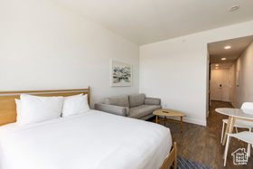 Photo 4 for 2303 W Deer Hollow Rd #1231