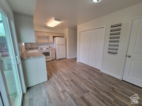 Photo 4 for 151 E Southwell St #9