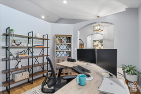 Photo 5 for 439 E Midlake Dr