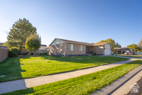 Photo 3 for 13160 S Meadow Way