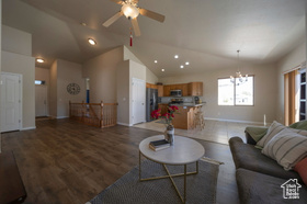 Photo 2 for 6630 N Sky Heights Dr