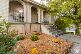 Photo 2 for 983 E Antelope Dr