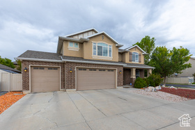 Photo 3 for 997 N Fox Hollow Dr