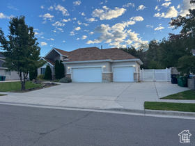 Photo 2 for 12217 S Bluff View Dr