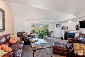 Photo 6 for 1820 S High Pointe Dr
