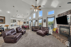 Photo 5 for 222 S Valley View Dr