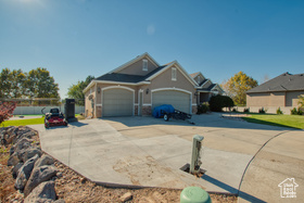 Photo 3 for 916 S 1760 West