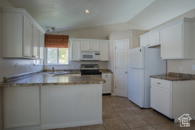 Photo 4 for 1456 W Red Heather Ln