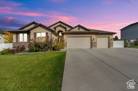 Photo 1 for 5657 S Woodview Dr #424