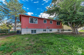 Photo 4 for 360 Belaire Cir