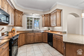 Photo 3 for 810 S Dixie Dr #1013