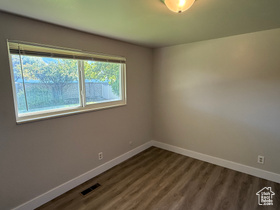 Photo 4 for 600 N Maple Dr