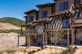 Photo 2 for 2083 W Pinnacle Ln #H-4