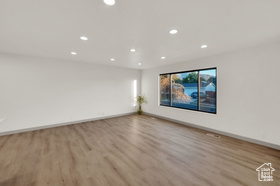 Photo 3 for 1327 E Madrid Way