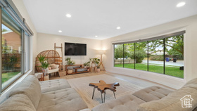 Photo 4 for 2311 E Delia Dr