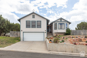 Photo 5 for 2235 W Sunnyside Dr