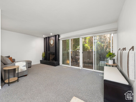 Photo 3 for 1169 E Cottonwood Hills Dr
