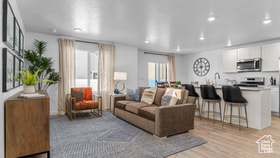 Photo 3 for 349 E Glencoe Dr #1089