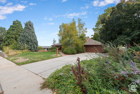 Photo 3 for 465 S Towers Dr
