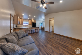 Photo 3 for 2468 E San Jose Rd