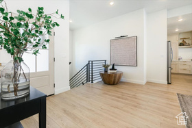 Photo 3 for 128 N Sherwood Dr