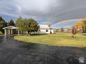 Photo 3 for 4833 Lanark Rd