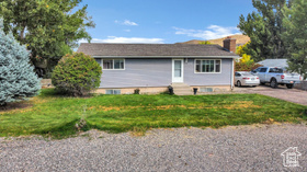 Photo 4 for 255 E 100 North