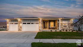 Photo 1 for 1198 E Antelope Dr #601
