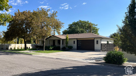 Photo 4 for 9837 S Jordan Ridge Rd