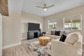 Photo 4 for 2274 W 2710 South #271