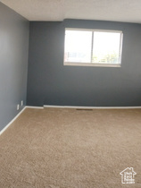 Photo 3 for 70 Sycamore Cir