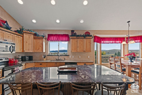 Photo 6 for 278 W Caddy Cir