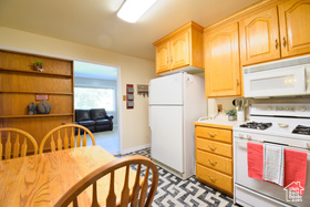 Photo 6 for 834 E Center St