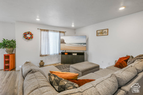 Photo 5 for 1847 E Eagle Ln