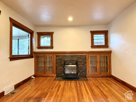 Photo 4 for 560 E Elm Ave