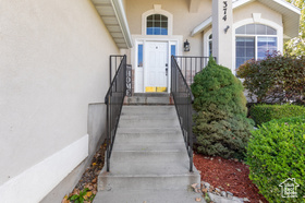 Photo 5 for 374 S Davenport Dr