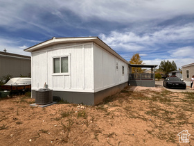 Photo 4 for 150 E 750 North #109
