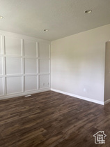 Photo 3 for 7712 N Red Oak Rd