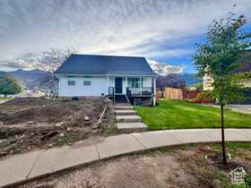 Photo 2 for 9061 S Newcastle Cir