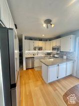 Photo 4 for 9061 S Newcastle Cir