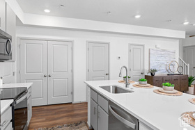Photo 6 for 104 N Riverside Dr #113