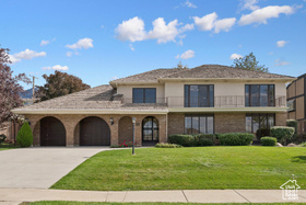 Photo 2 for 2366 E Cinnabar Ln