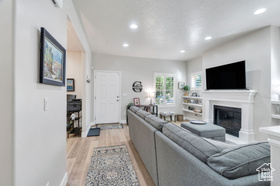 Photo 5 for 256 E Backhand Ln