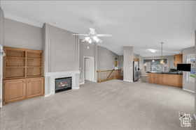 Photo 3 for 639 W Uxbridge Cir