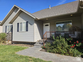 Photo 2 for 230 N Nelson Ave